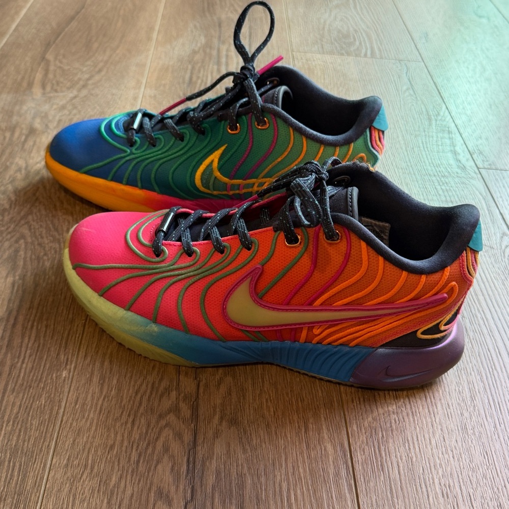 Nike LeBron 21